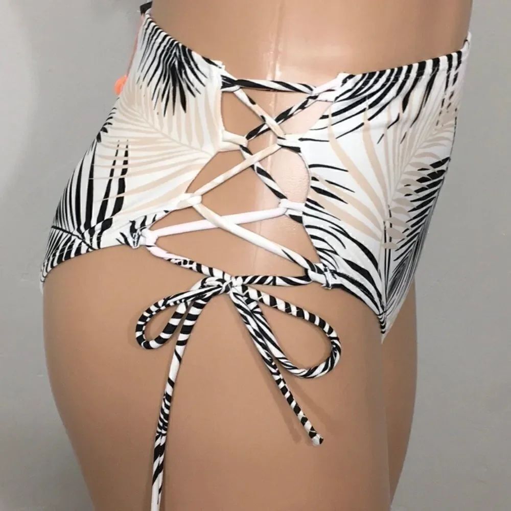 MINKPINK High Waisted string bikini. NWT - Picture 6 of 11